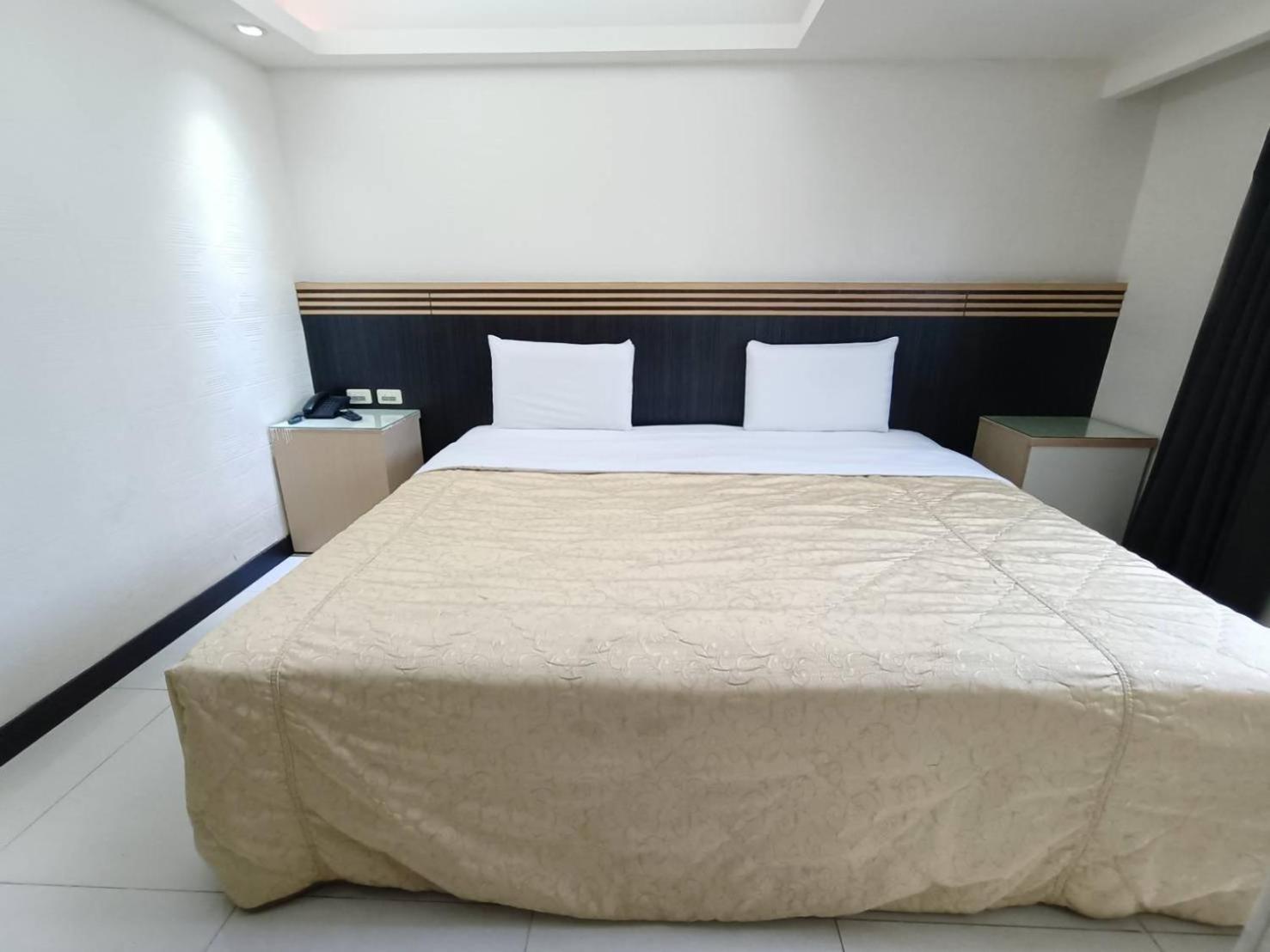 Guide Hotel Taoyuan Fuxing Habitación foto